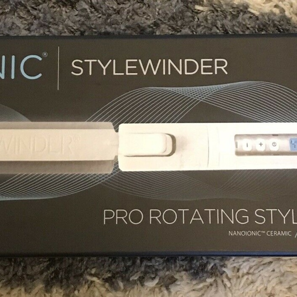 *New* Bio Ionic Pro Rotating Stylewinder Iron Curl